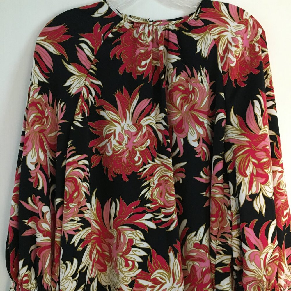HIGH FASHION FLORAL BLOUSE